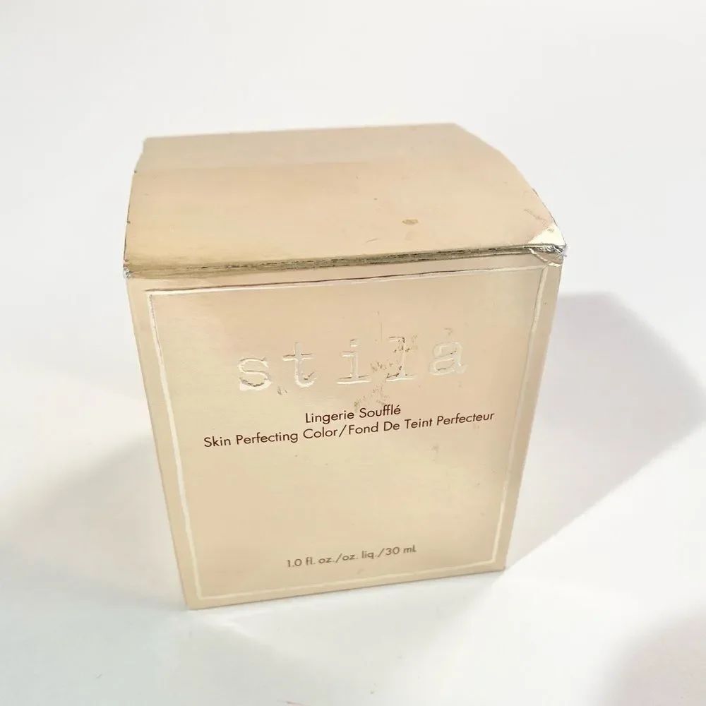 Stila lingerie soufflé foundation makeup, shade 6